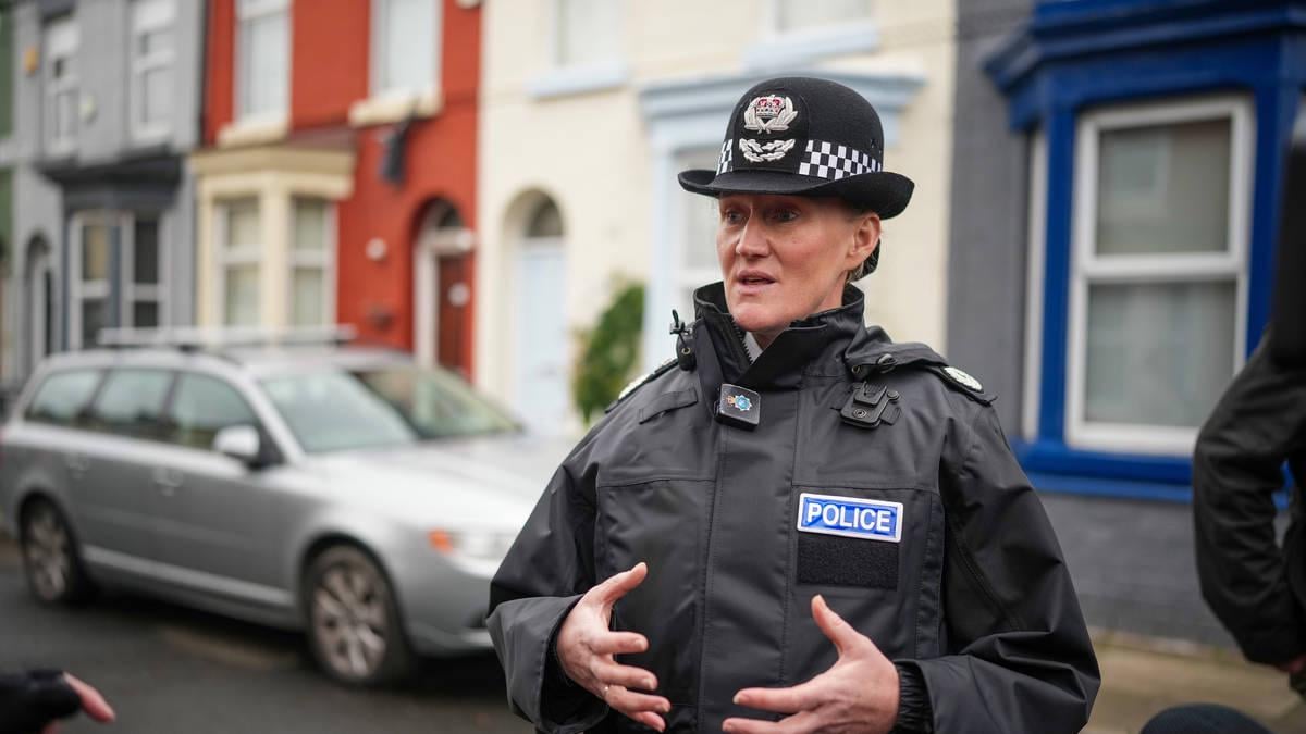 Police chief ‘furious’ at Reform MP who feels 'uncomfortable' seeing two female officers together
