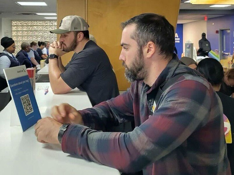 Advocates say they helped prevent 3 ICE detainees from being flown out of Vermont