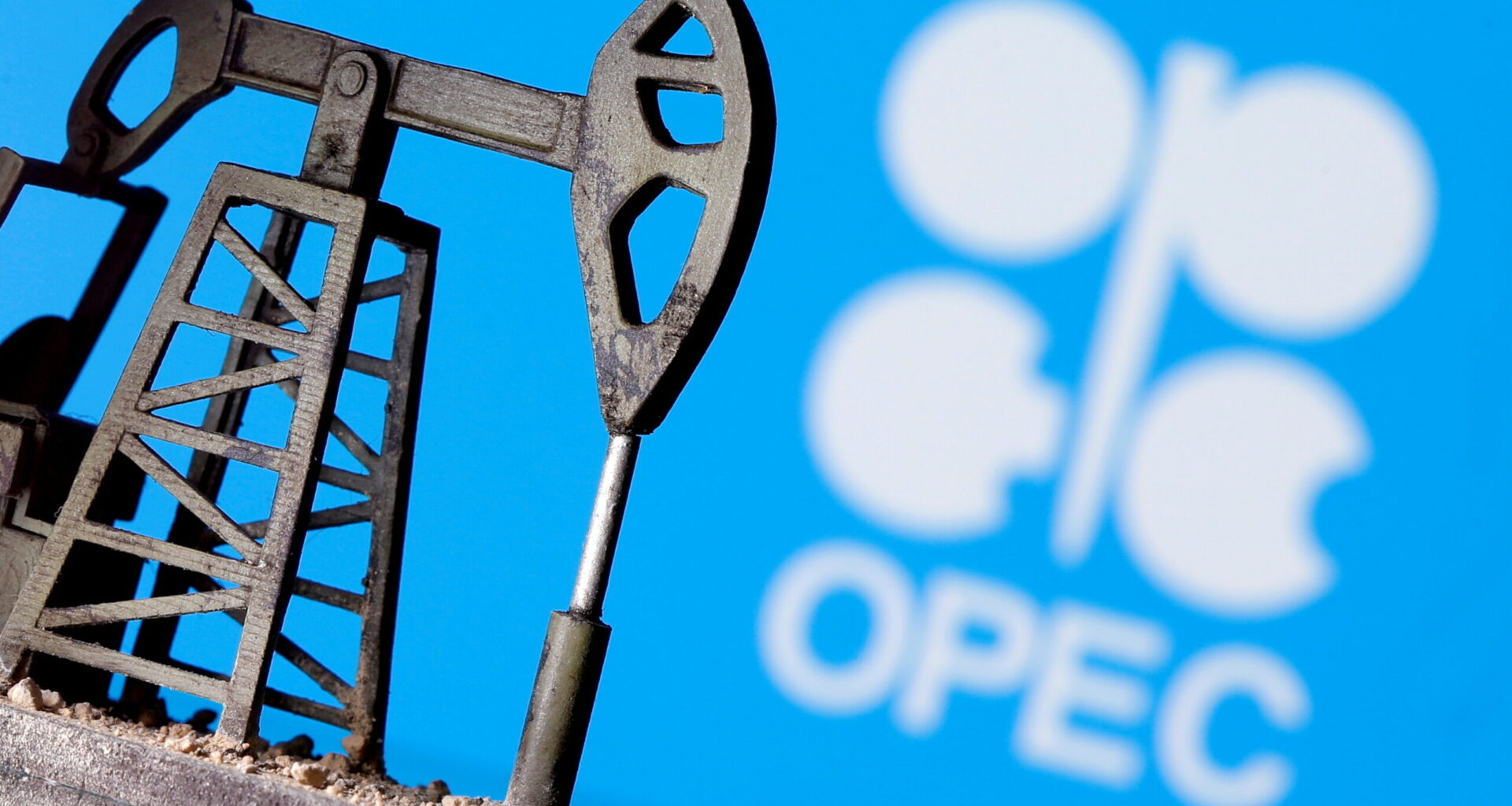 Kazakhstan Cuts Oil Output in July, Exceeds OPEC+ Quota