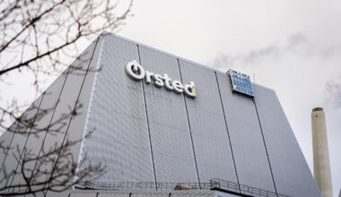 Ørsted i kæmpe fald på børsen efter stop for amerikansk havvindmøllepark