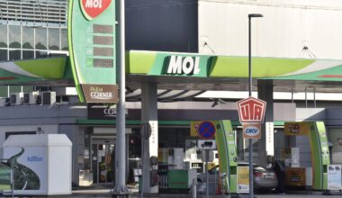 Tudi Mol objavil razrez cene goriva: "Pomembno je, da kupci vedo, komu plačajo"