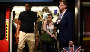 La metropolitana di Londra contro chi ascolta la musica senza cuffie