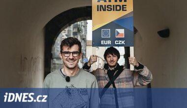 Přelévání piva ve videu Janka Rubeše šokovalo Prazdroj. S tím jsme se ještě nesetkali, říká
