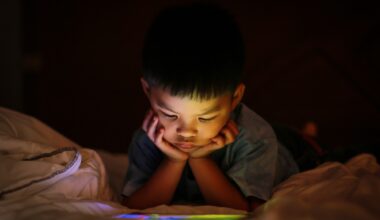 Study: Screen Time Is Associated With Cardiometabolic and Cardiovascular Disease Risk in Childhood and Adolescence. Image Credit: vinnstock / Shutterstock