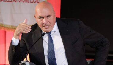 Italy’s Defense Minister on Ukraine’s Security Guarantee