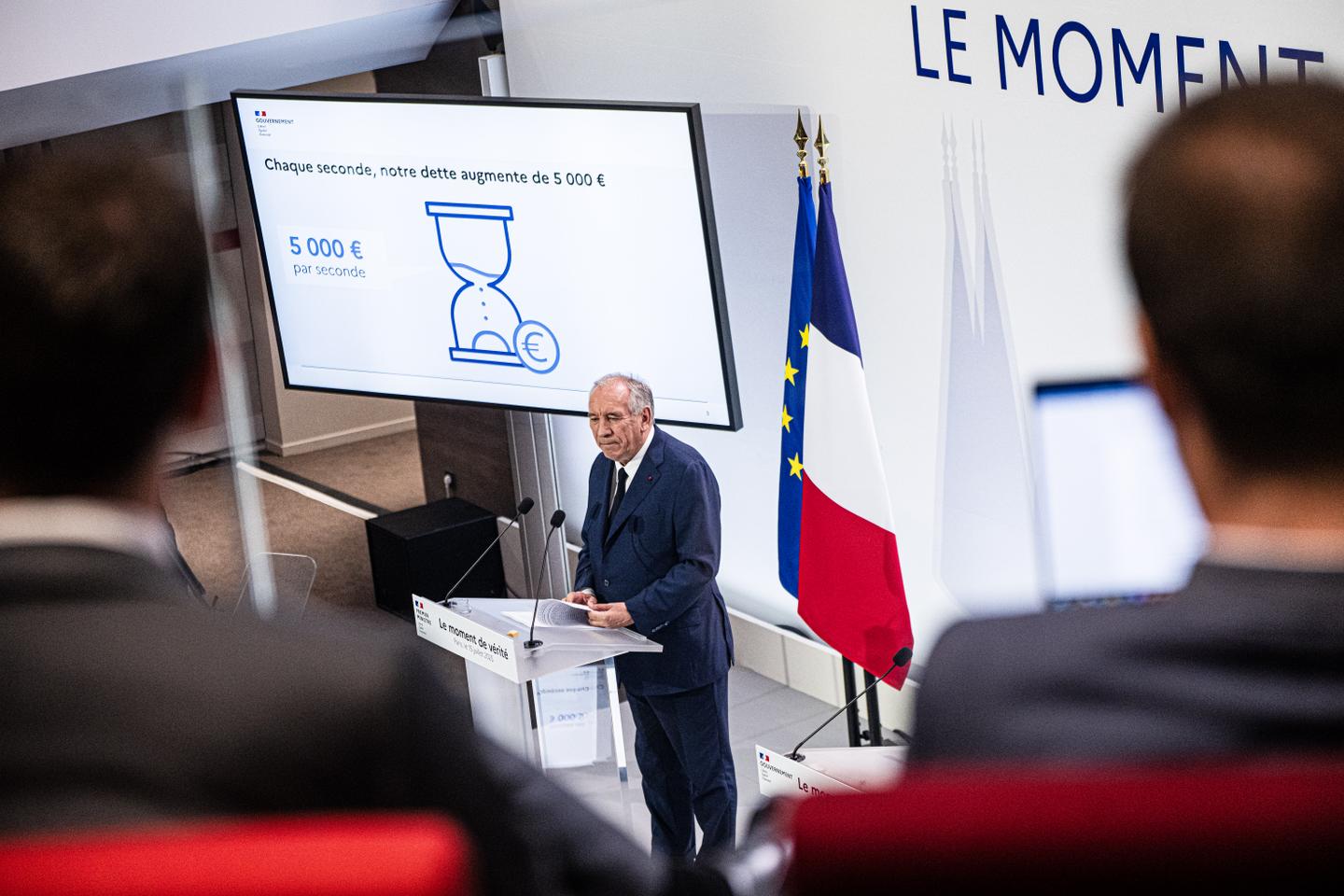 Suppression de deux jours fériés : « Il faut bien que ce travail supplémentaire soit réalisé », affirme François Bayrou dans un courrier aux partenaires sociaux