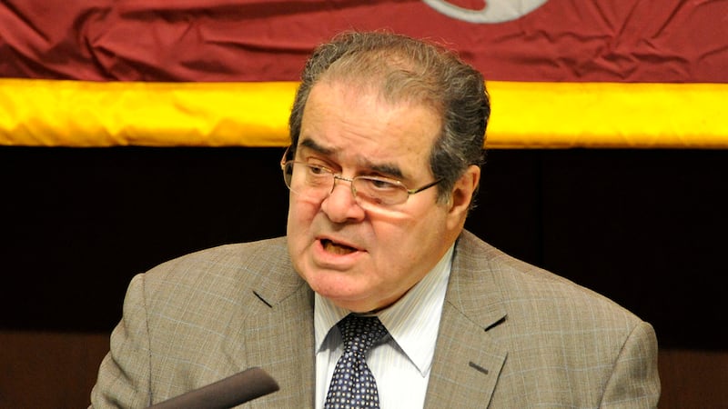articles/2012/04/05/did-scalia-parrot-fox-news-during-health-care-arguments/scalia-fox-news-deluca_bywp7k