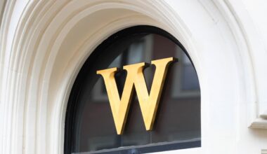 Waterstones event descends into 'hell on earth' as readers blast 'dangerous' crowds