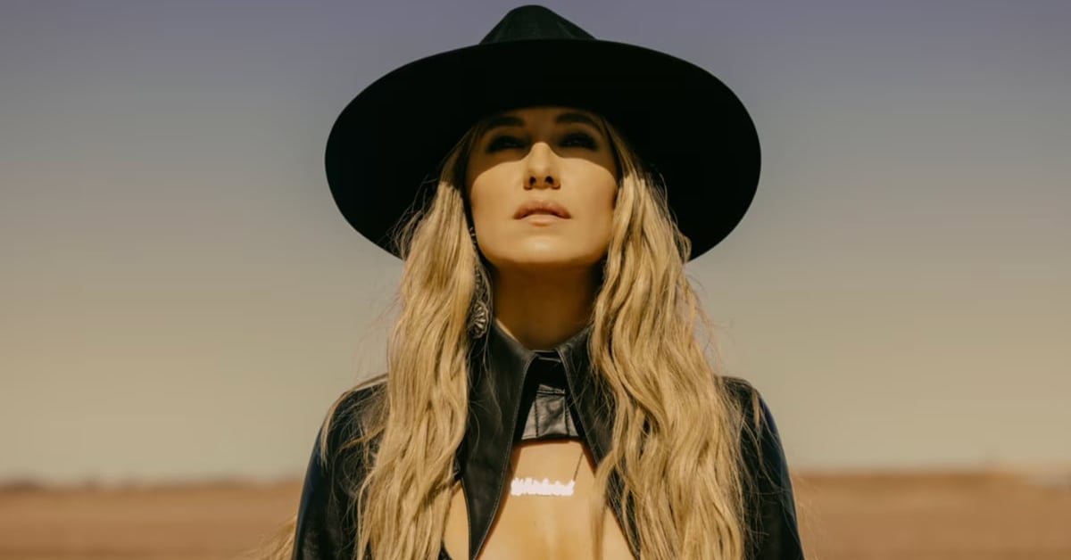 Lainey Wilson Reveals Australia and New Zealand Tour Dates