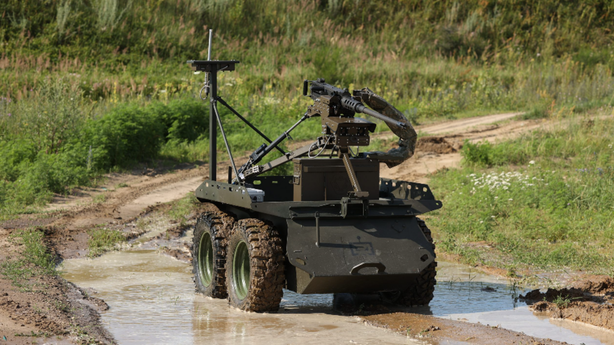 Guerre en Ukraine : c’est quoi le « Zmiy Droid », ce nouveau véhicule de combat ukrainien sans pilote alimenté par l’IA