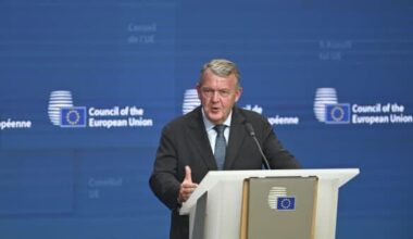 Lars Løkke om Israel: Beslutningen bør gøres om -  Udenrigsminister opfordrer Israel til "øjeblikkeligt at omgøre beslutningen" om at tage kontrol over Gaza By