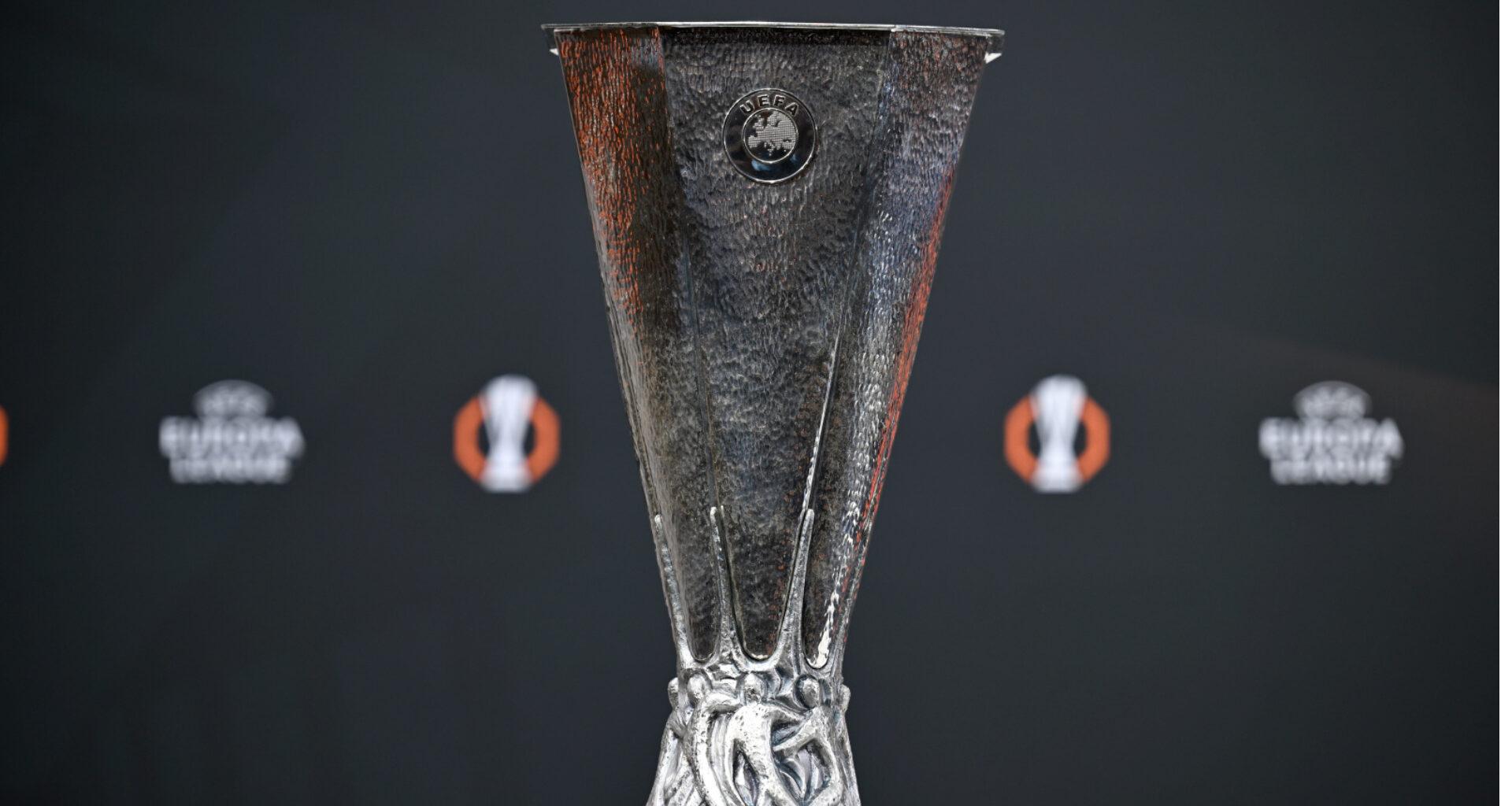 14:00: Maccabi enter Europa League draw
