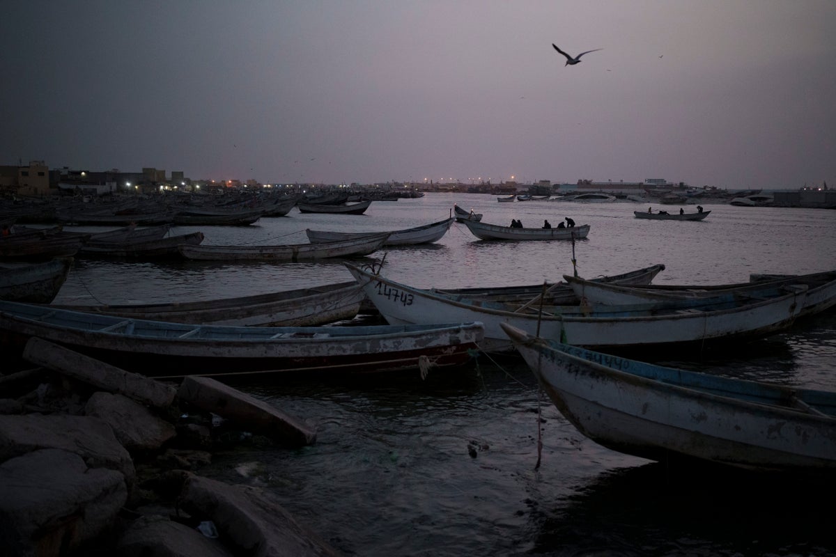 At least 70 killed and 30 missing after migrant boat capsizes off West Africa