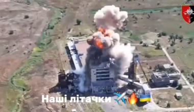 Ukrainian 30th Mechanized Brigade's recon unit identified the location of a Russian FPV drone team. Later, the building of Salt Mine №7 was struck with two guided bombs. Soledar city, Donetsk region. 15.08.2025