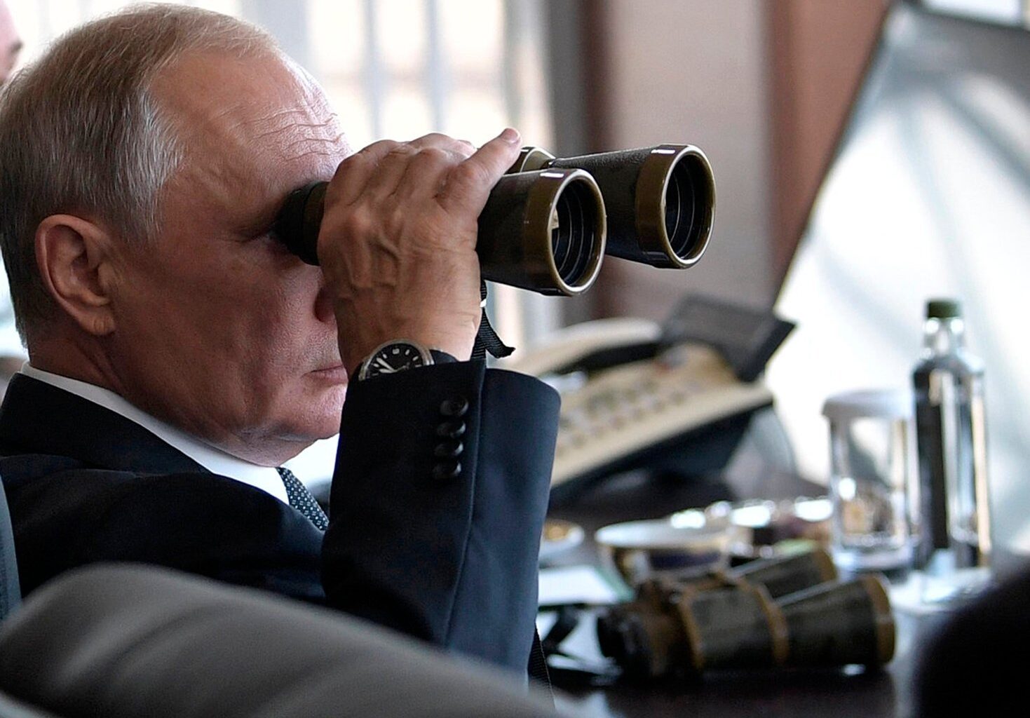 Vladimir Putin, Russland | Helge André Njåstad (Frp) etterlyser full oversikt over russere i Norge