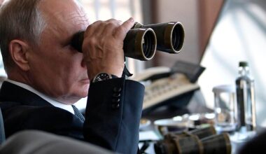 Vladimir Putin, Russland | Helge André Njåstad (Frp) etterlyser full oversikt over russere i Norge