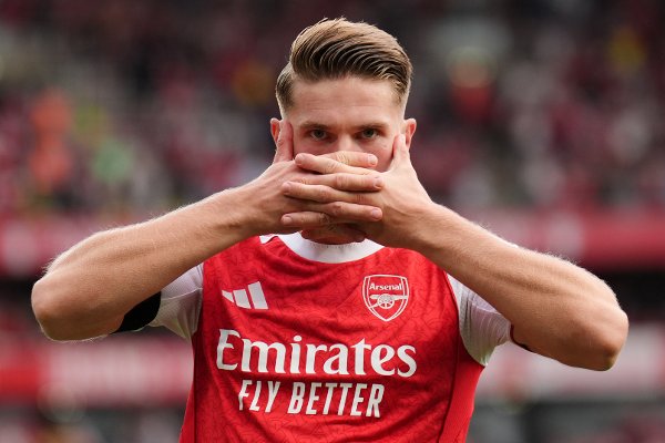 Arsenal's Viktor Gyokeres celebrates scoring their side's third goal of the game during the Premier League match at the Emirates Stadium, London. Picture date: Saturday August 23, 2025.