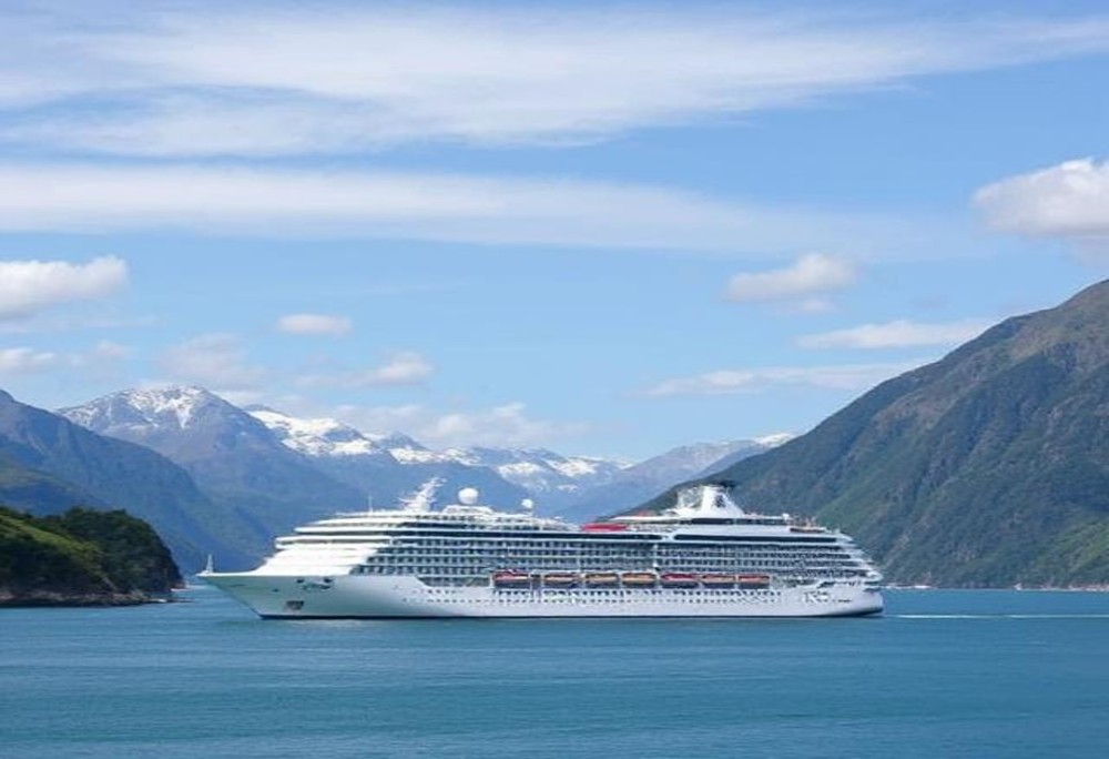 New Zealand ’s Cruise Tourism Industry Faces Challenges Due to High Costs and Over-Regulation