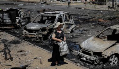 Ukraine urges Trump admin to 'strangle' Russian economy amid nuclear tensions - ABC News