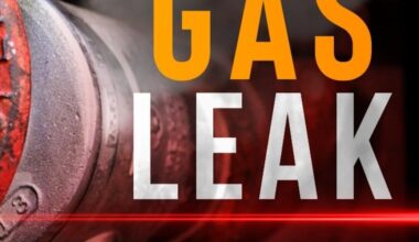 Gas main leak closes road in Longmeadow