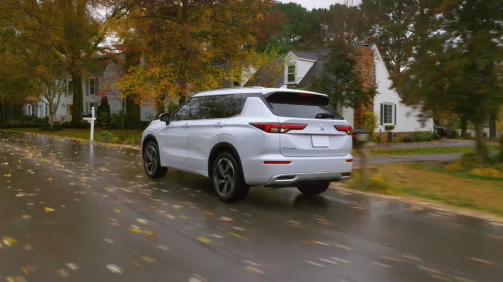 Mitsubishi Outlander Rear 1 Crop Source