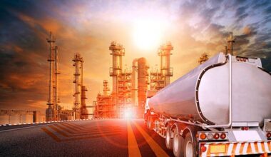 Crude oil prices may surge to USD 80 per barrel amid fresh US-Russia tensions: Experts