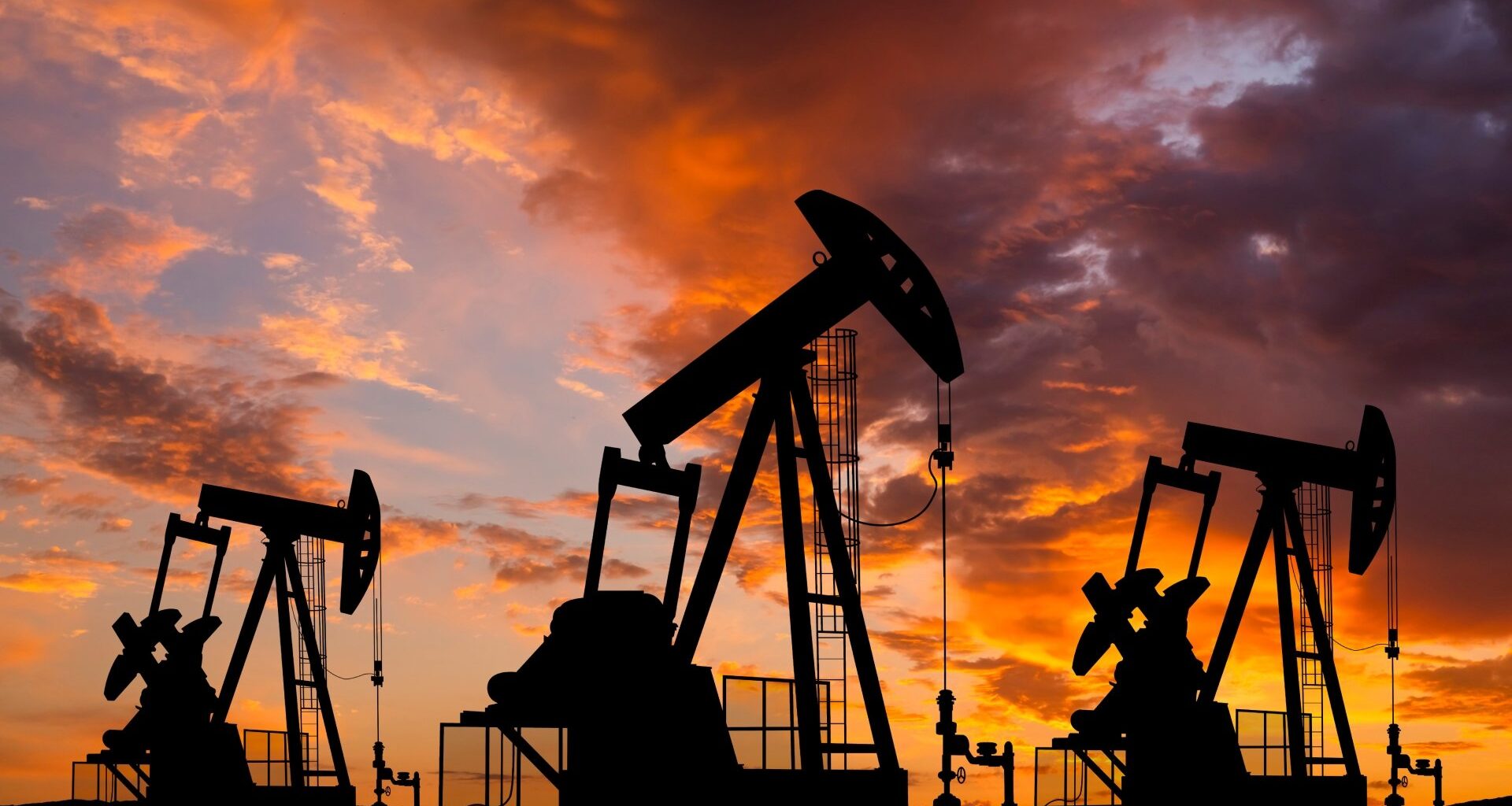 Oil retreats back just above May’s trading range
