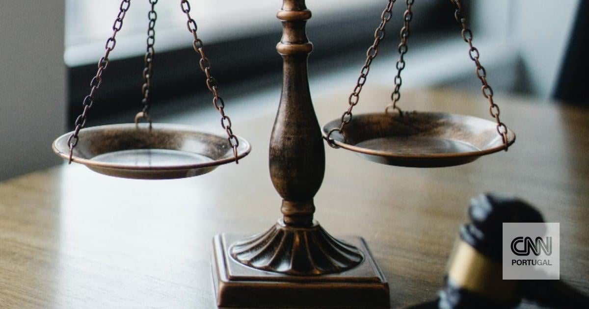 Jovem suspeito de violar adolescente em Évora libertado, mas proibido de contactar a vítima