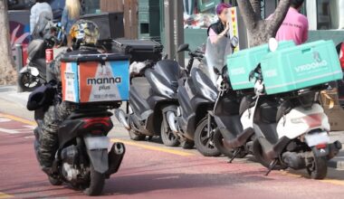 Currently, motorcycles in Korea are only required to display license plates on the rear. (Image courtesy of Yonhap)