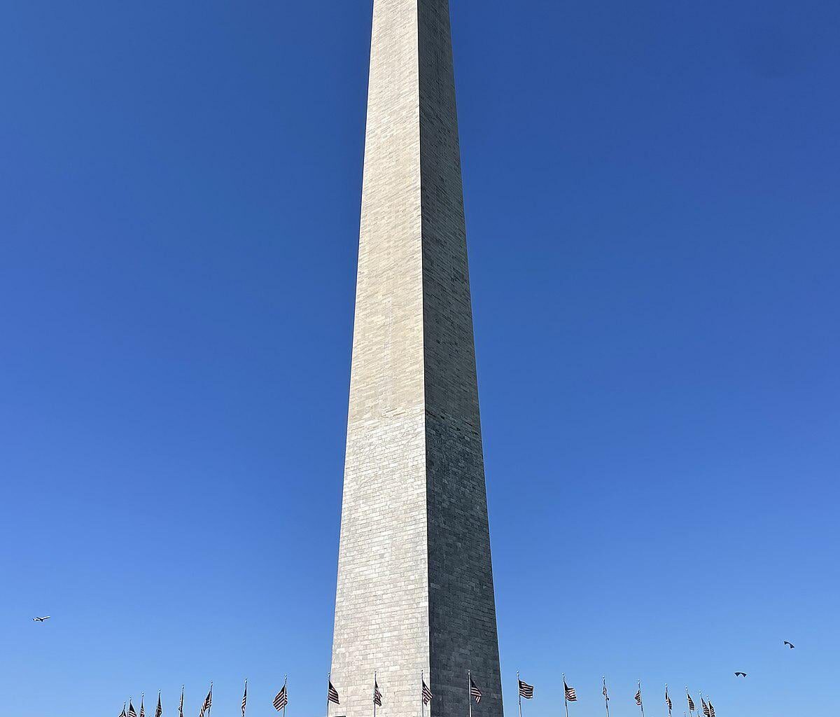 TIL: the Washington Monument has a Welsh language inscription written on it.