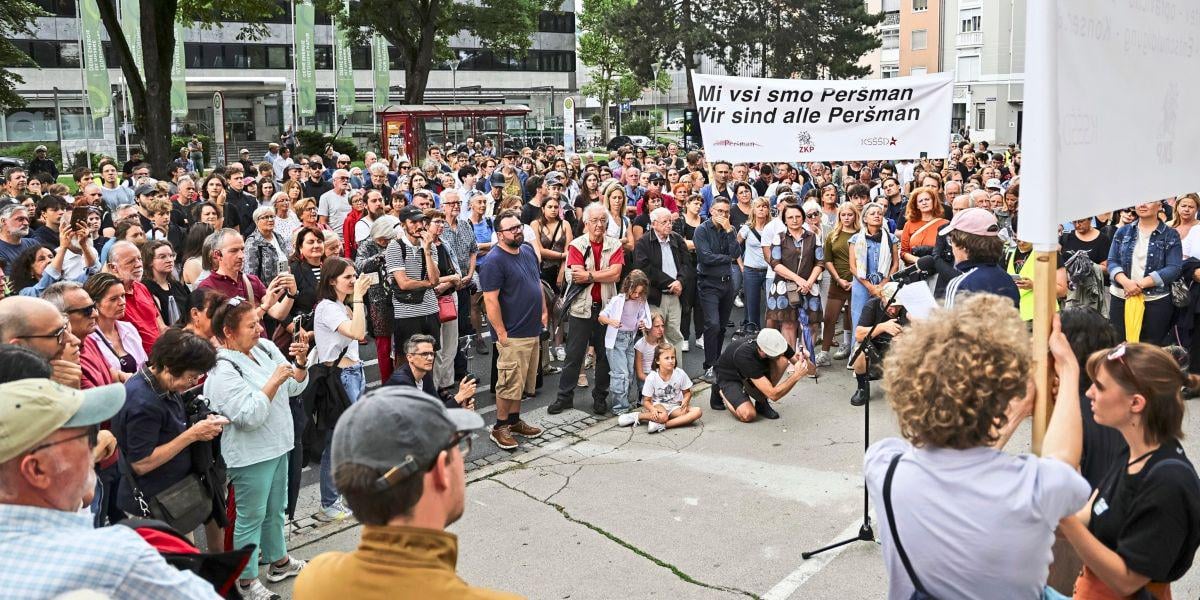 Hunderte protestieren in Klagenfurt gegen umstrittenen Polizeieinsatz am Peršmanhof