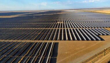 Vast majority of new US power plants generate solar or wind power | The grid is becoming cleaner thanks to projects that have been in the works for years.