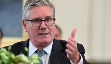 Keir Starmer warned he must shut migrant hotels or face losing Labour voters to Reform over asylum policy