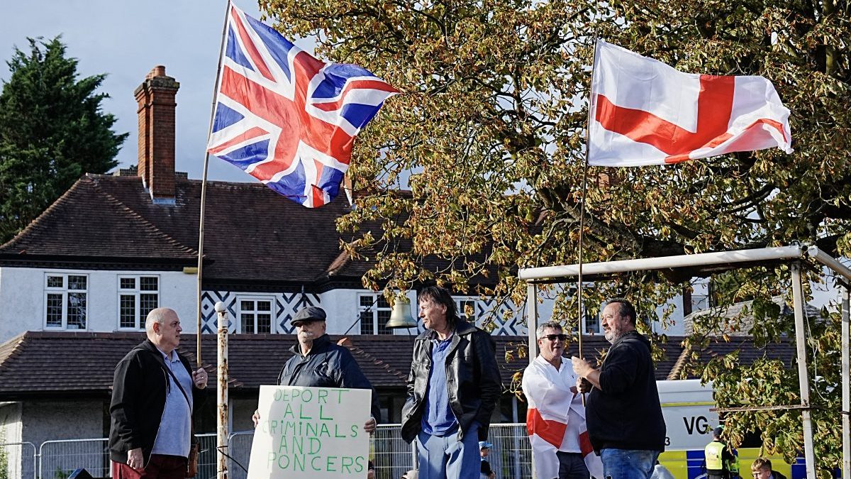 Three arrested outside Epping asylum seeker hotel