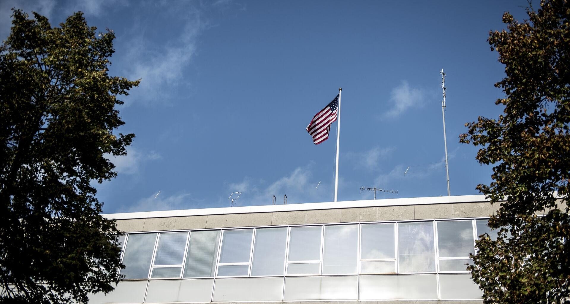 USA’s ambassade i Danmark tvunget til usædvanlig aktindsigt. [Ansatte skal udlevere alt materiale om Trumps ønske om at købe Grønland]