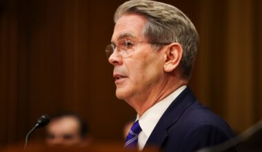 Bessent Banking on Crypto Sector to Buy US Treasuries
