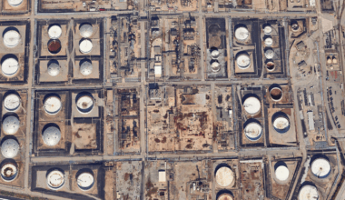 'Lake' of oil sits under soon-to-close refinery; who's cleaning it up?