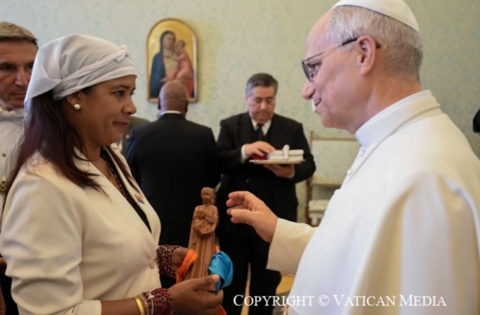 VATICAN Leo XIV tells Chagos refugees that all peoples have the right to live in their own lands