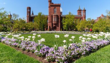 White House to Review Smithsonian Exhibitions