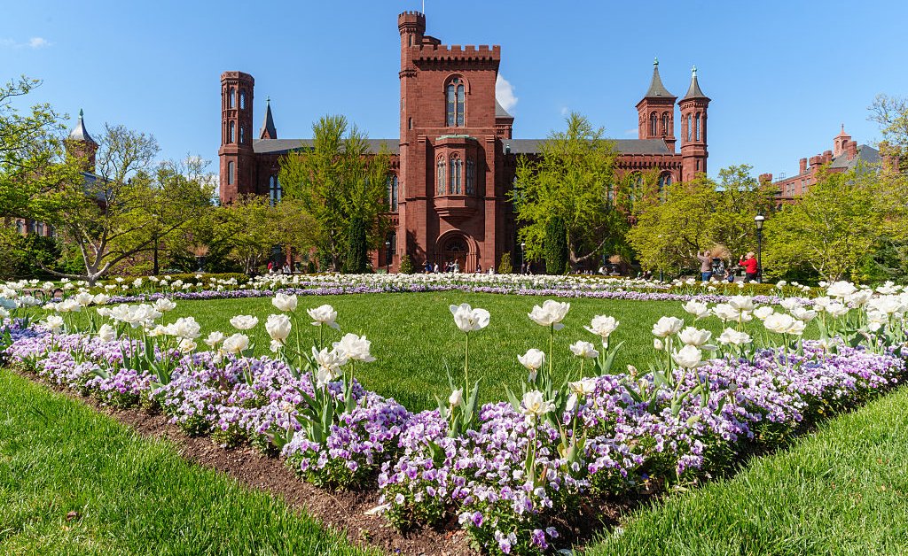 White House to Review Smithsonian Exhibitions