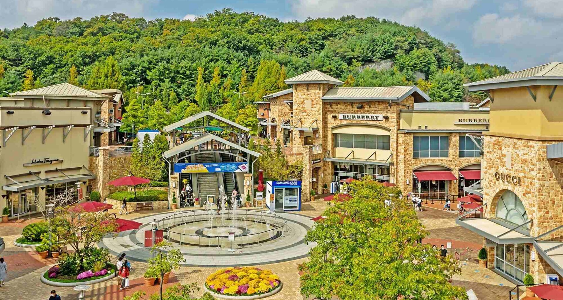 South Korea Unveils the Ultimate Luxury Shopping Experience: Shinsegae Simon Premium Outlets in Yeoju, Jeju, and Busan Await You