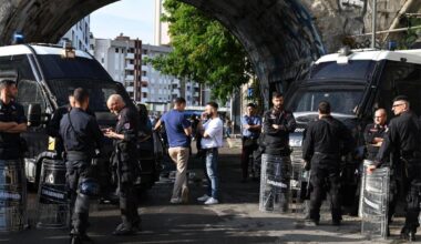 È iniziato lo sgombero del Leoncavallo, storico centro sociale di Milano