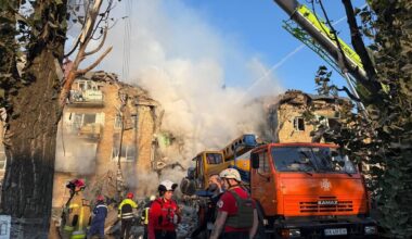 On the evening of Wednesday, August 27, Russian forces launched a drone and missile strike on Ukraine. In Kyiv, the attack caused civilian casualties, with 14 people killed, including 3 children 😥