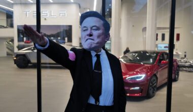 Tesla showroom where protesters display their hatred of Elon Musk