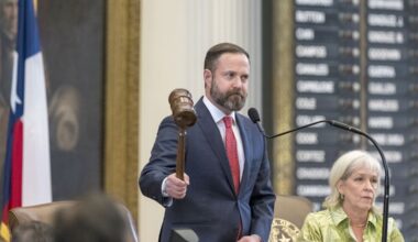 Texas Republicans start another redistricting session; California Democrats will counter
