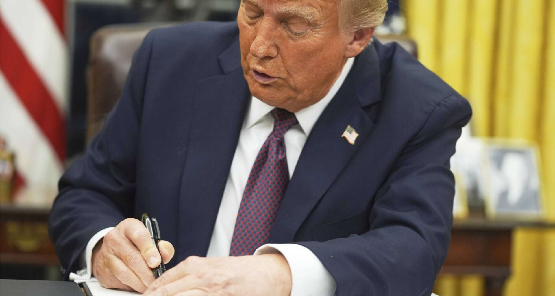 Trump directs agencies to make public-facing services ‘beautiful and efficient’