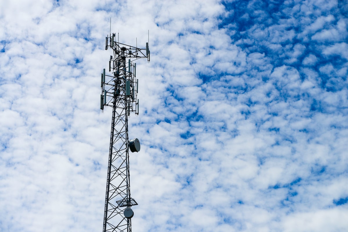 U.S. cell tower giant SBA to sell Canadian network for $446-million