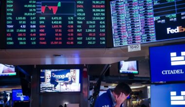 US stock indices rallied on Friday after comments from Federal Reserve Chair Jerome Powell appeared to pave the way for imminent interest rate cuts.