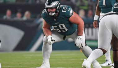 Pro Bowl guard Landon Dickerson leaves Eagles practice with injury