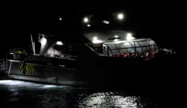 Around 900 migrants arrive in the UK under darkness after Channel interceptions as numbers under 'smash the gangs' Starmer reach 52,180